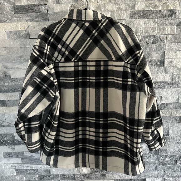 Zara Shacket - Picture 4 of 4